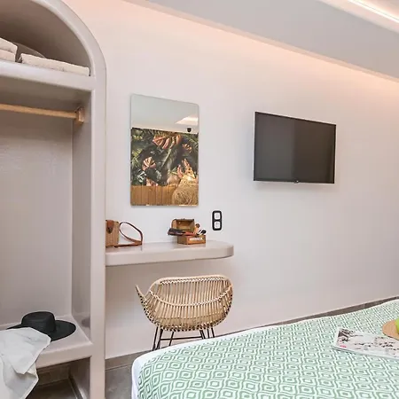 Naxos Pantheon Luxury *