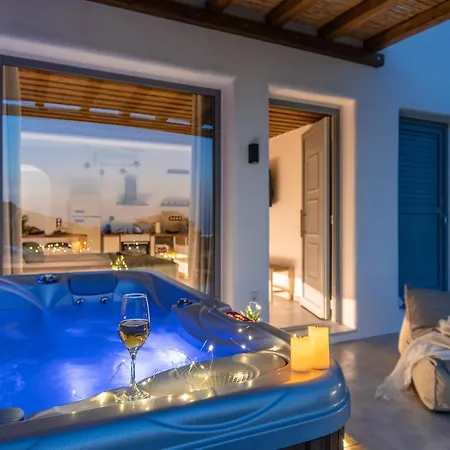 Naxos Pantheon Luxury *