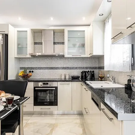 Naxos Pantheon Luxury *