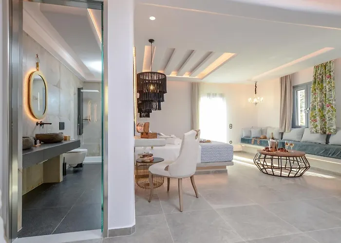 Naxos Pantheon Luxury Apartment *