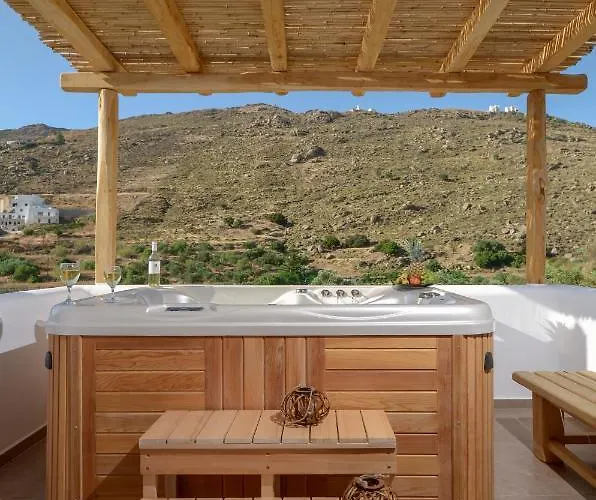 Naxos Pantheon Luxury