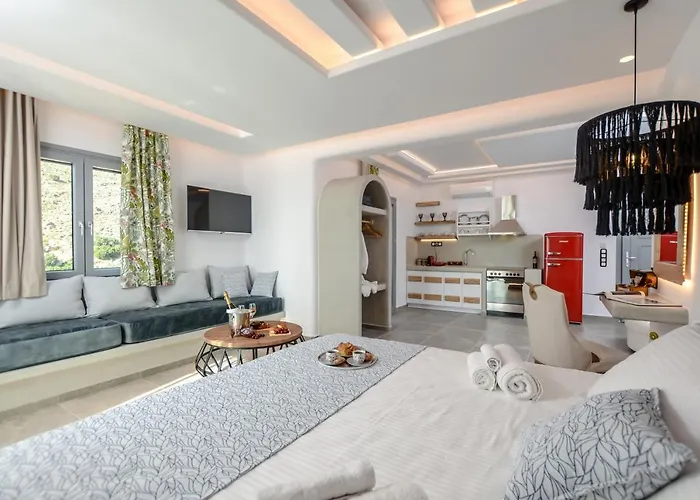 Naxos Pantheon Luxury Apartment