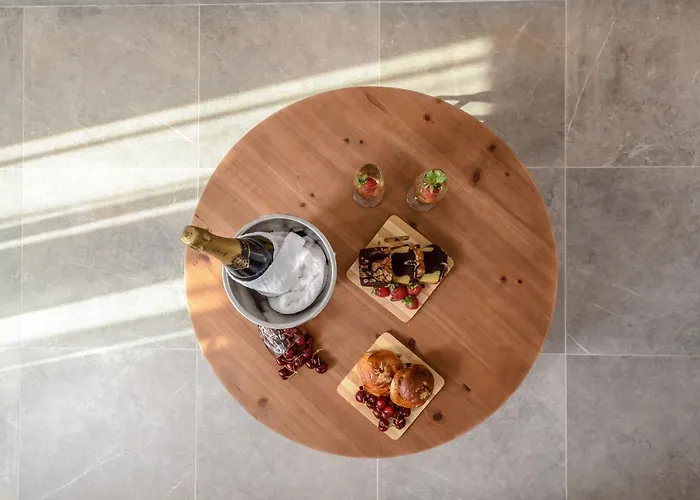 Naxos Pantheon Luxury *