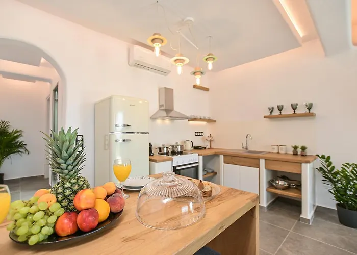 Naxos Pantheon Luxury *