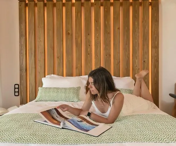 Naxos Pantheon Luxury *