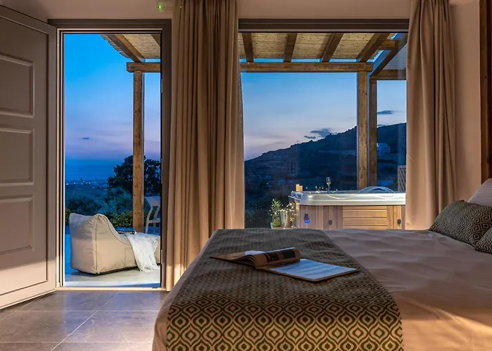 Naxos Pantheon Luxury Apartment *