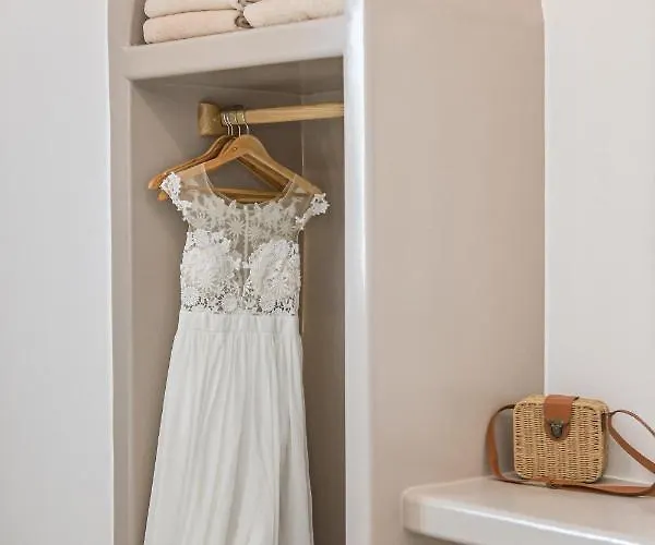 Naxos Pantheon Luxury Apartment *