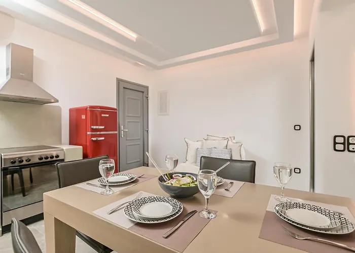 Naxos Pantheon Luxury Apartment Agkidia