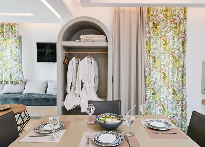 Naxos Pantheon Luxury *