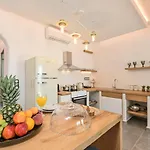 Naxos Pantheon Luxury *