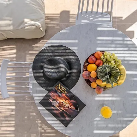 Naxos Pantheon Luxury