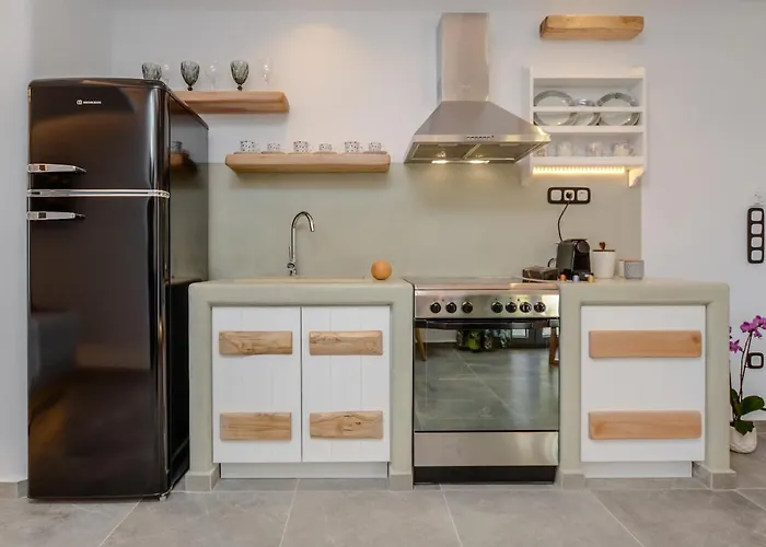 Naxos Pantheon Luxury *