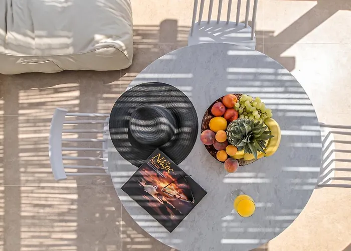 Naxos Pantheon Luxury